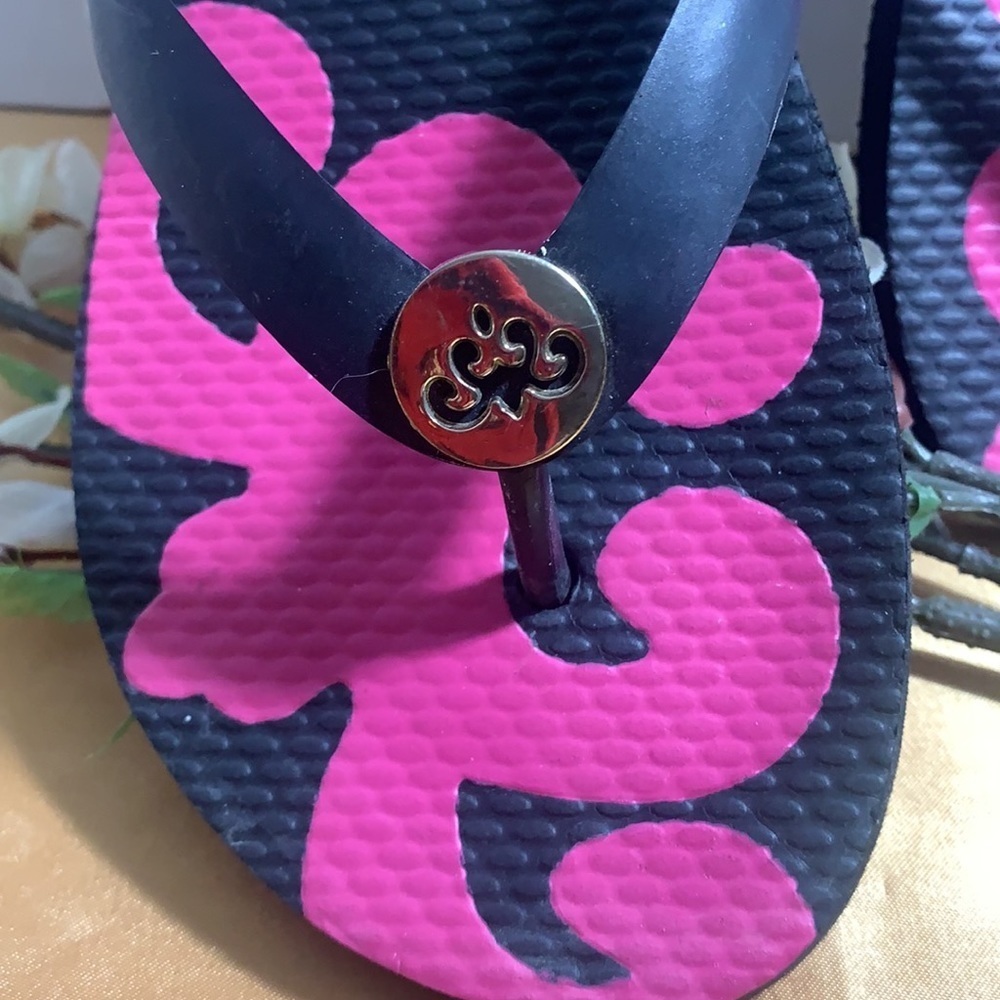 AMERICAN EAGLE FLIP FLOPS - Picture 4 of 4